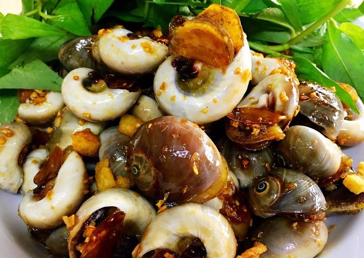 Snails & The Essence of Saigon's Street Food